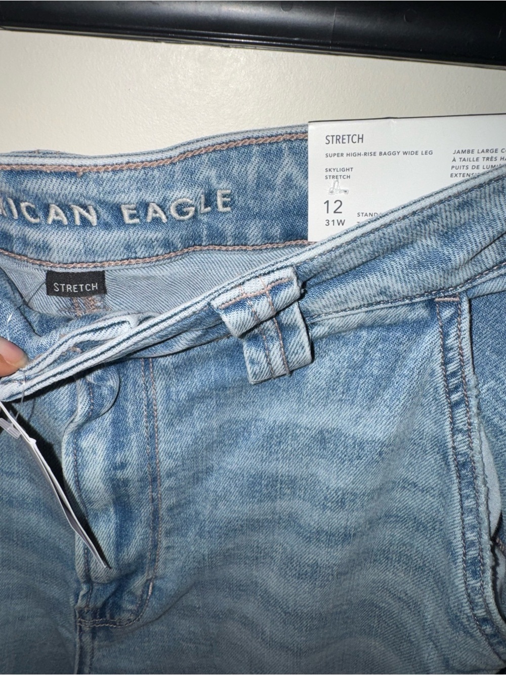 ‼️SALE‼️ women’s soft American eagle Cargo Denim Jeans - Picture 3 of 3